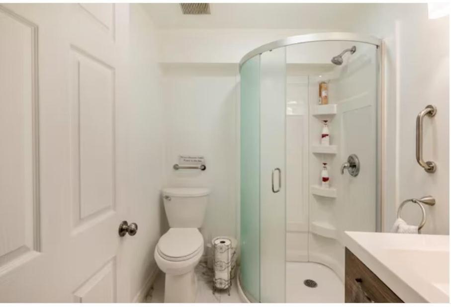 Nimo Homestay Guelph Eksteriør billede