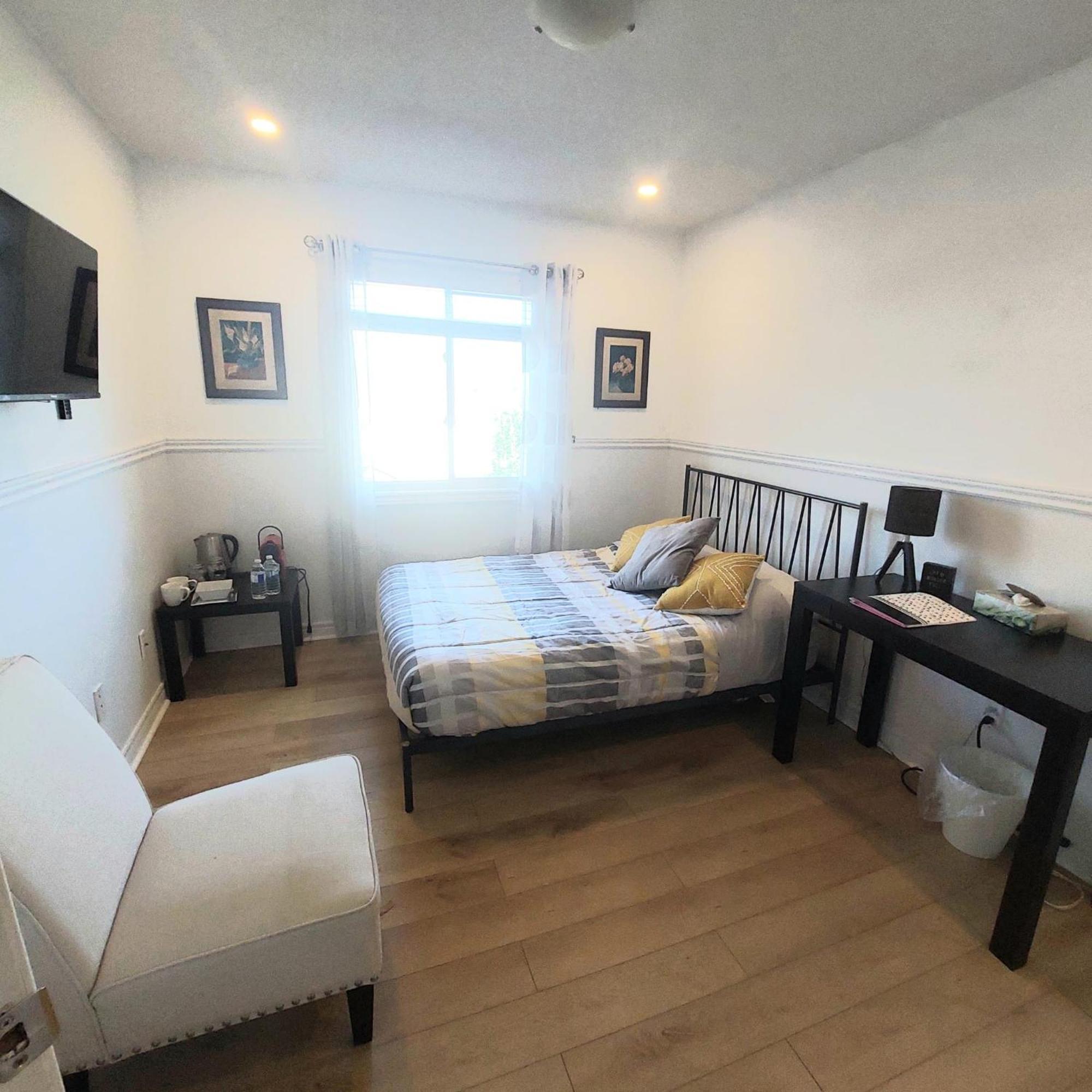 Nimo Homestay Guelph Eksteriør billede